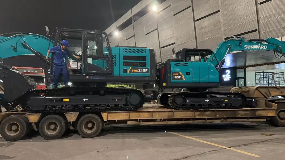 劳动庆幸，，，，，创立伟大！纪录那些通俗且伟大的劳动瞬间