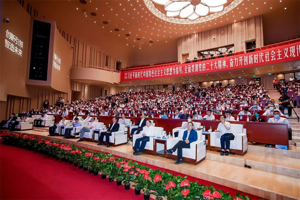 两项单冠，，，，，，，行业唯一！LETOU乐投智能两款桩工产品同获制造业单项冠军