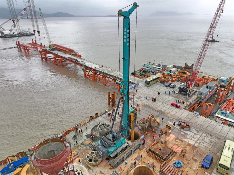 两项单冠，，，，，，，行业唯一！LETOU乐投智能两款桩工产品同获制造业单项冠军