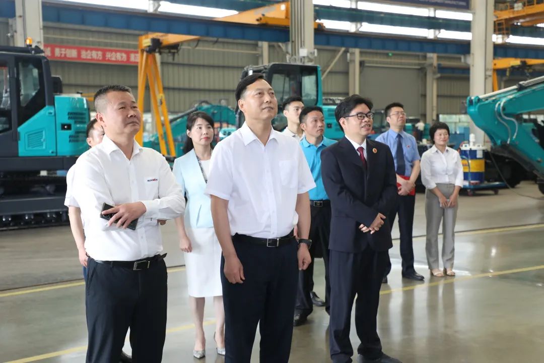 长沙市人民审查院党组书记、审查长余湘文调研LETOU乐投智能