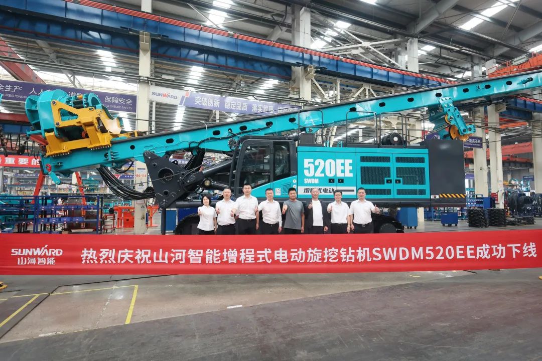 助力“双碳”、绿动未来！LETOU乐投智能增程式电动旋挖钻机、液压混淆动力旋挖钻机齐交付