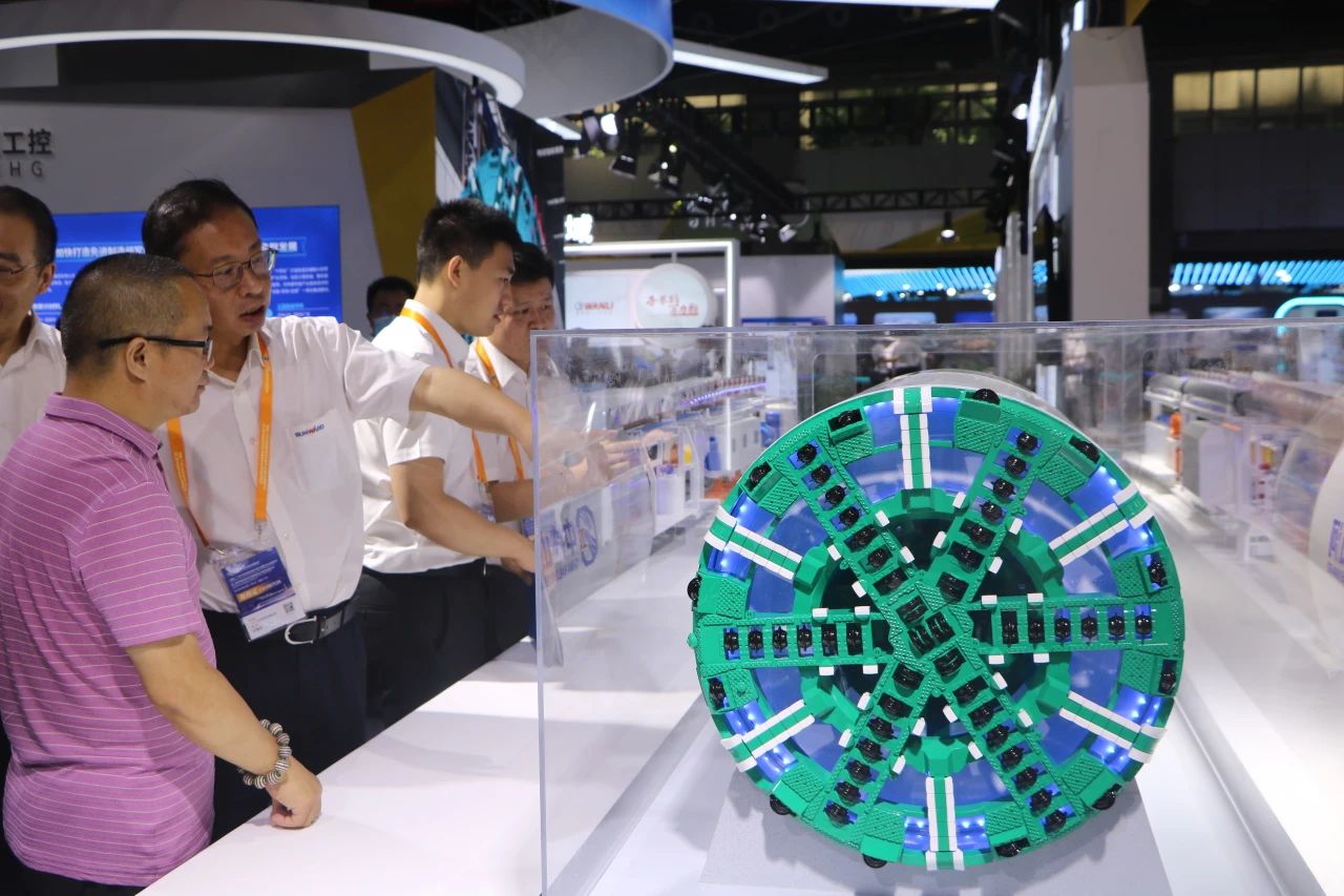 中铁LETOU乐投亮相首届广州大湾区国际轨道交通工业生长论坛暨展览会