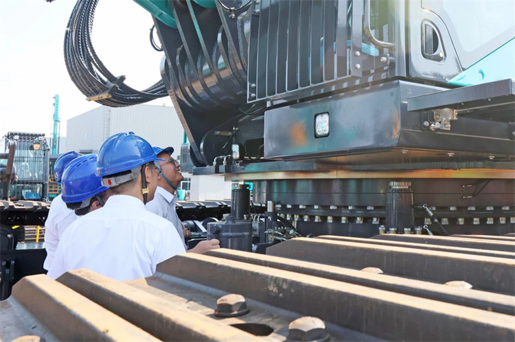 LETOU乐投智能桩工机械再添强将！SWDM800H旋挖钻机顺遂下线