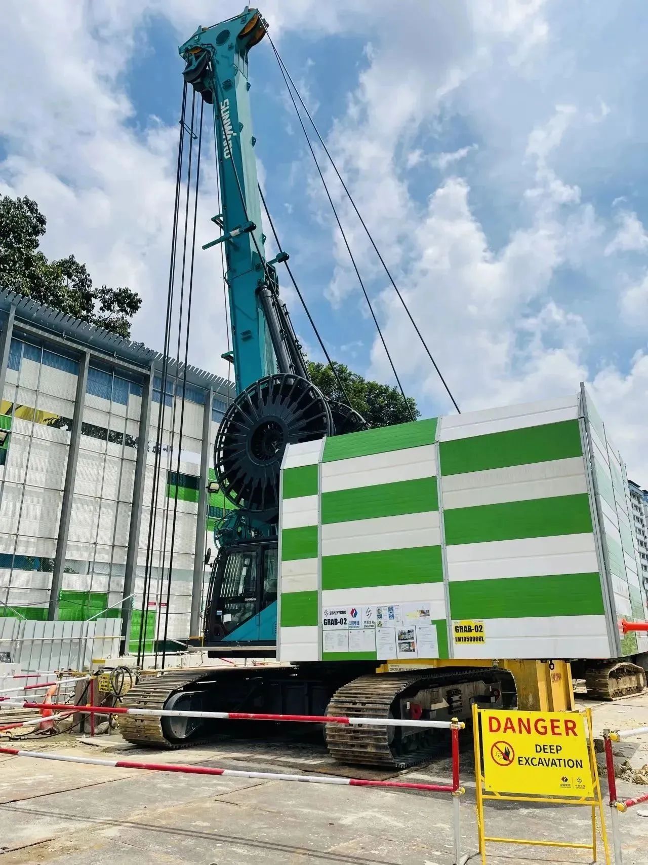 助力海内国际重大工程！LETOU乐投智能液压抓斗实力“出圈”