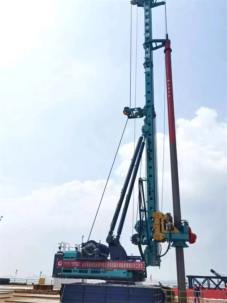 再战天下级工程！LETOU乐投智能超等旋挖钻机SWDM800H助建杭州湾跨海铁路桥项目