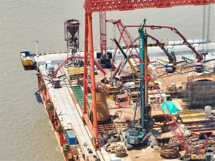 喜报！LETOU乐投智能完成“全球最大”6.3米直径旋挖桩成孔成桩