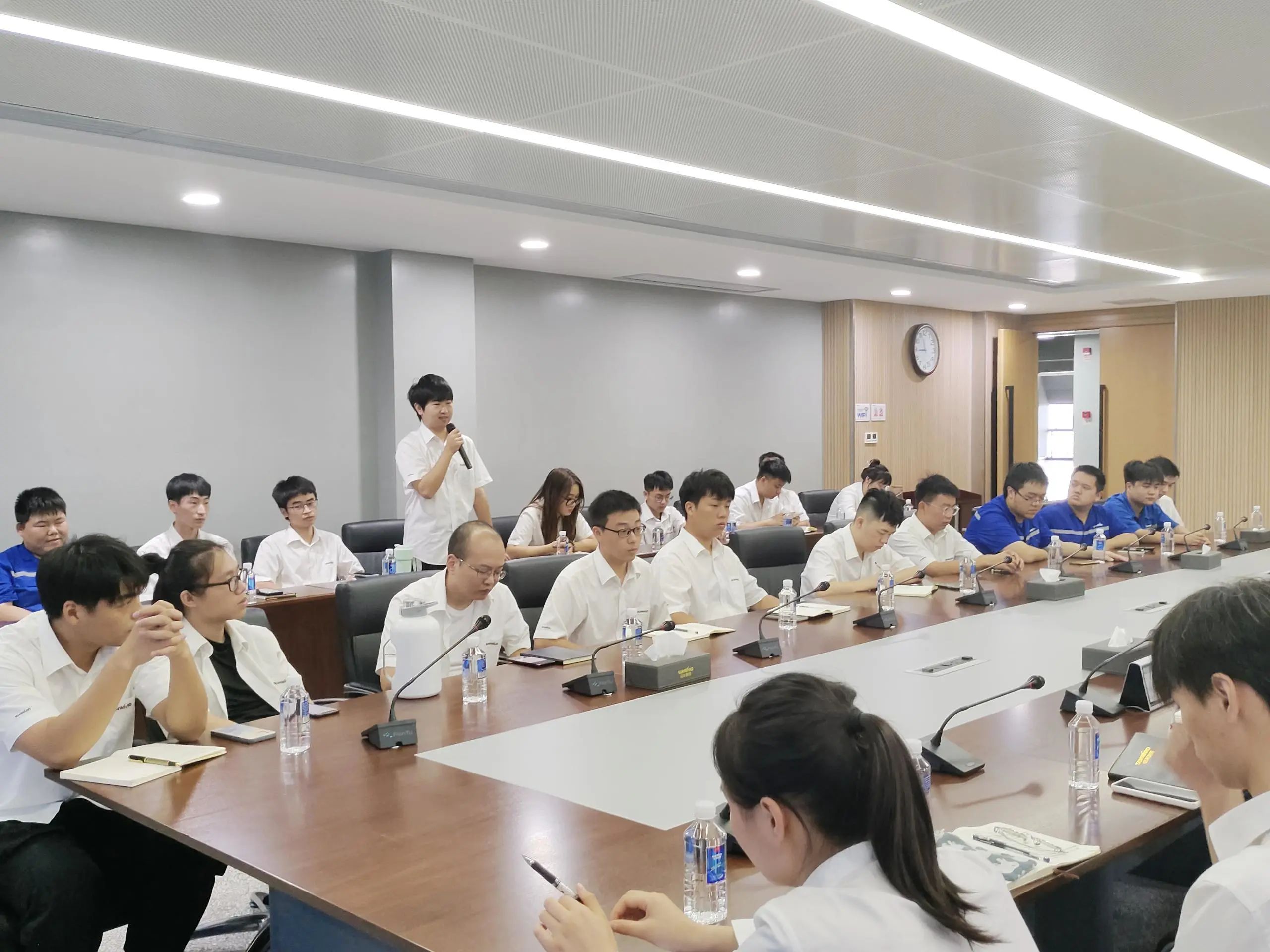 泛论心声，，，，，共话未来！这场应届结业生员工座谈会，，，，，很暖，，，，，很知心！