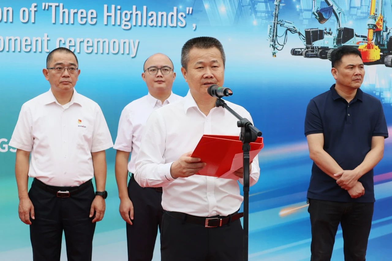 一连进军国际市场。。ETOU乐投智能近百台装备集中发货