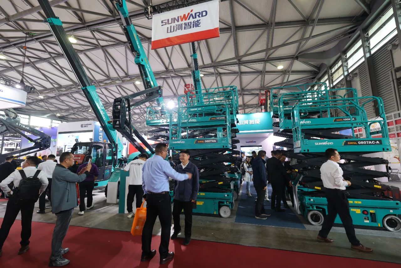 精品出击，，，，闪灼魔都！LETOU乐投智能全系列高空机械亮相2023亚洲国际高空展