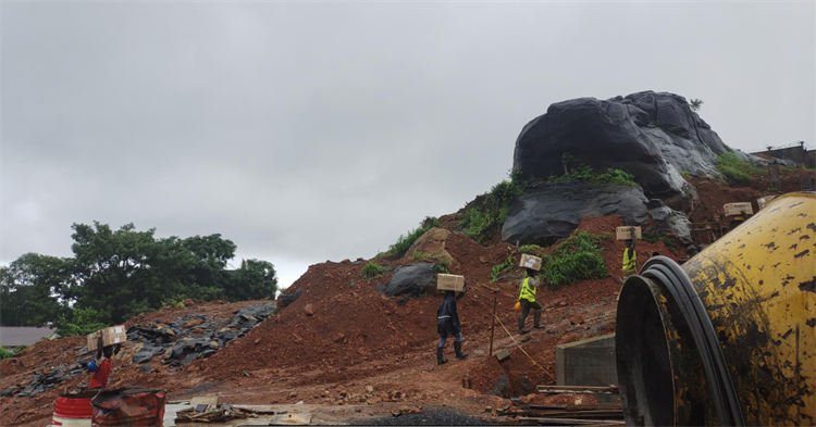 破万难，，，，，，赶工期！LETOU乐投江麓打响西非“攻坚战”