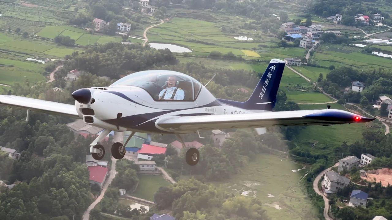 二十载磨砺，，，“阿若拉”飞机累计航行时间突破11万小时！