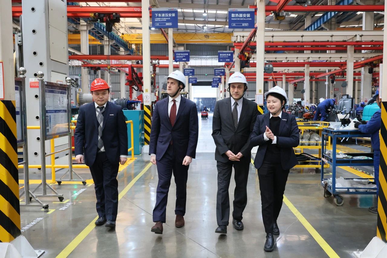 加拿大驻广州总领事贝加德到访LETOU乐投智能