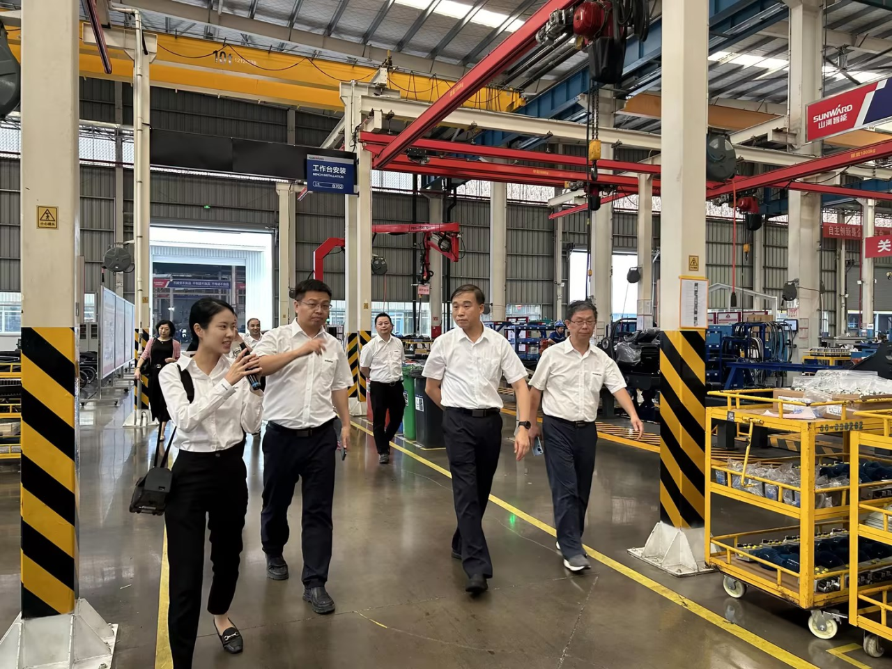 深化交流相助！广州港李明忠副总司理率队莅临LETOU乐投智能考察交流！