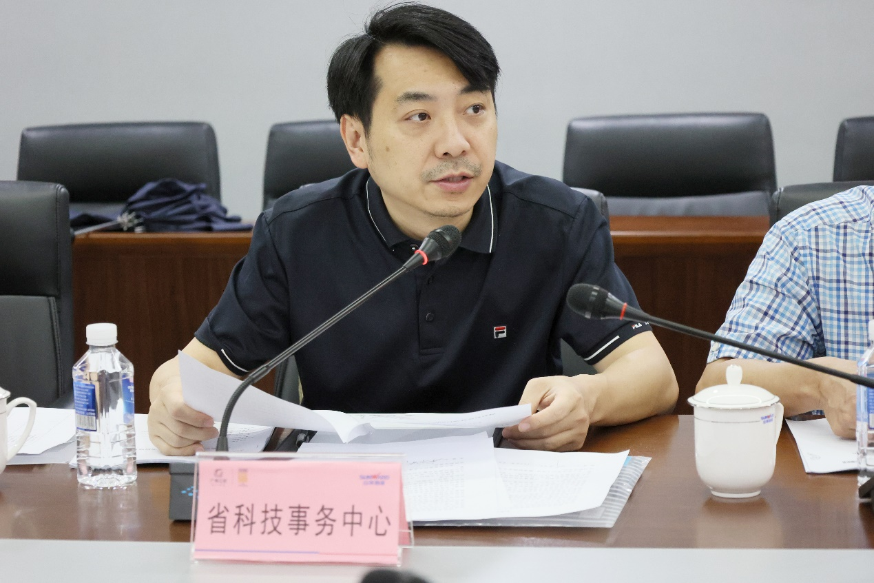 LETOU乐投智能“超大型油气管道绿色成套施工装备”项目顺遂通过验收！