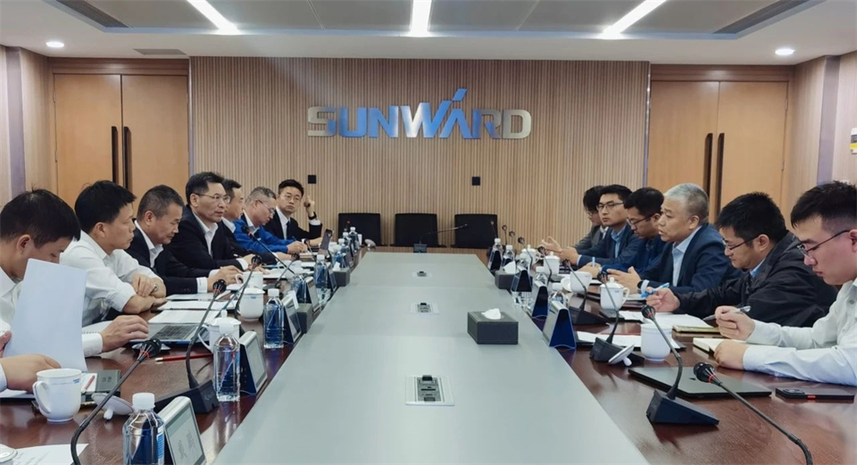 工业协同，，，，，，共赢未来！远景动力中国区总裁赵卫军一行考察LETOU乐投智能