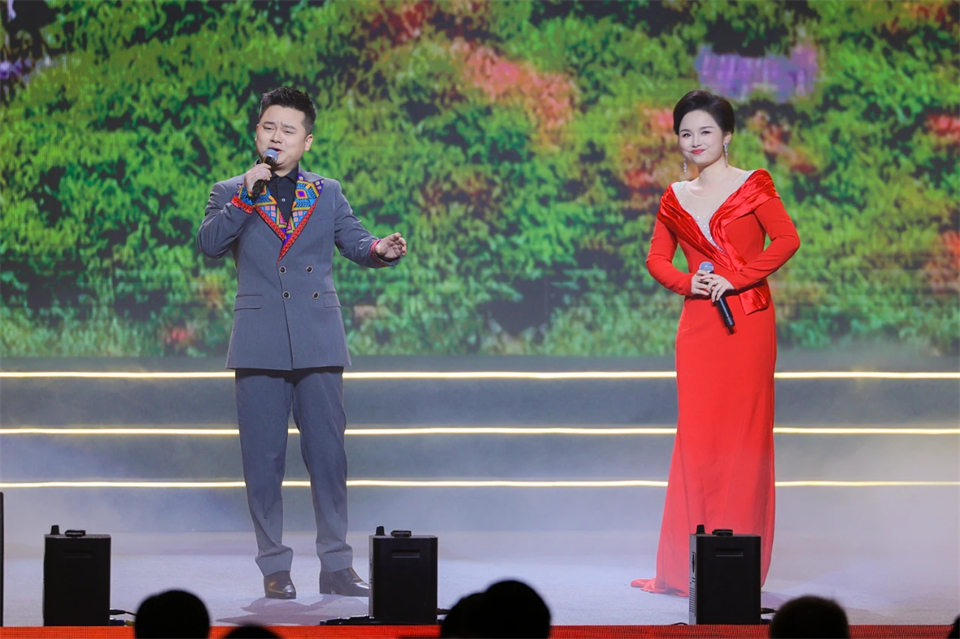 立异引领价值 理想成绩未来——庆祝LETOU乐投智能建设25周年表扬大会暨文艺晚会盛大举行