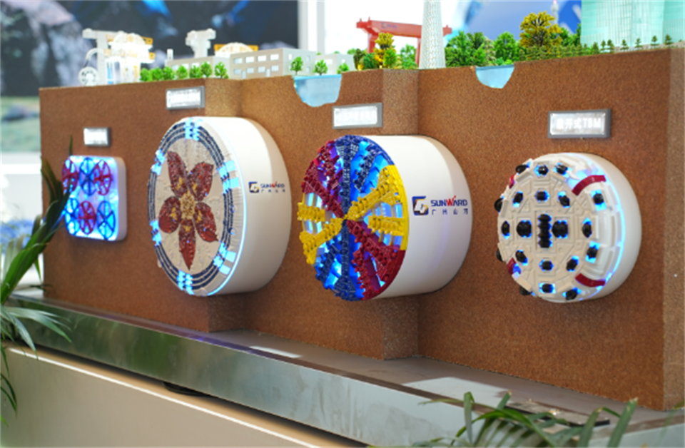 智造空间，，，，价值共生！广州LETOU乐投精彩亮相2024上海宝马展