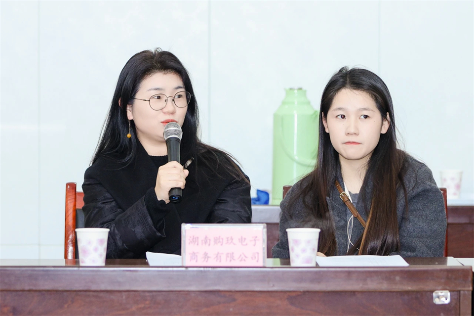 长龙街道、LETOU乐投智能召开首届年货盛惠暨送春联文化惠民活动事情聚会