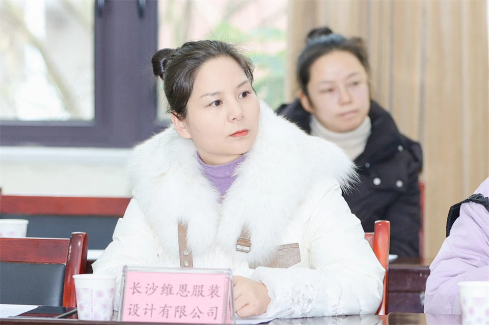 长龙街道、LETOU乐投智能召开首届年货盛惠暨送春联文化惠民活动事情聚会