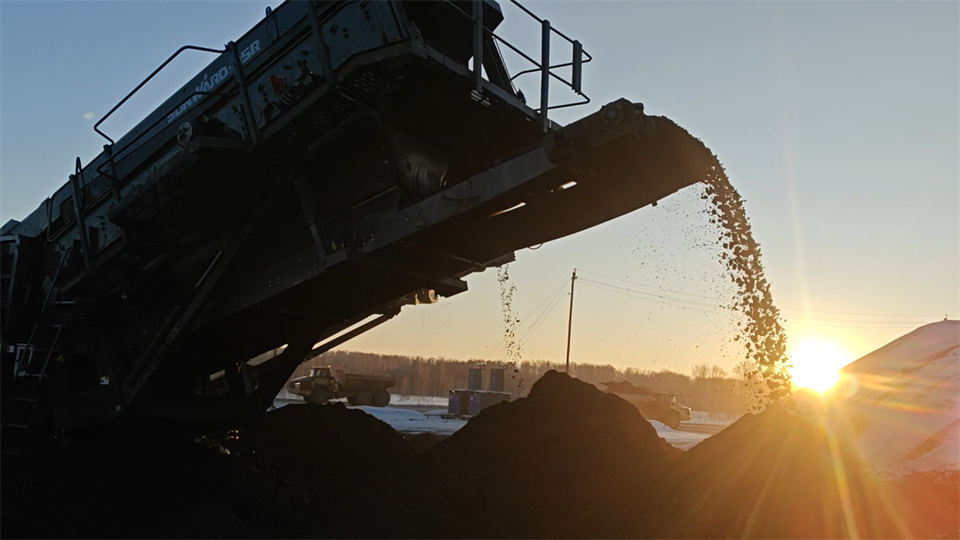 不惧-30℃极寒挑战，，，，，，，LETOU乐投普石勒破碎筛分装备稳固运行！