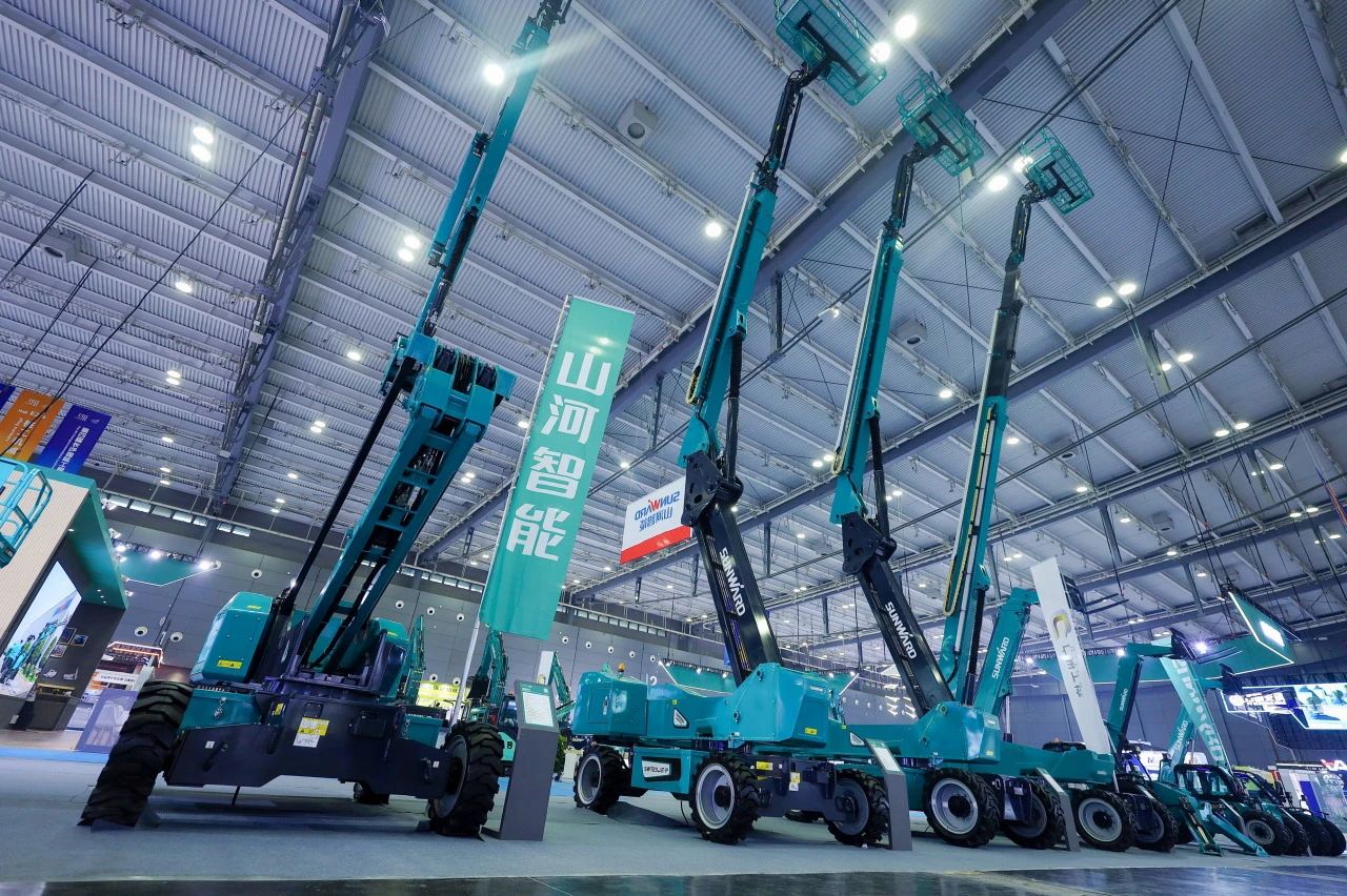 2025 CICEE | LETOU乐投智能SWT34JE-P电动直臂式高空作业平台重磅宣布！