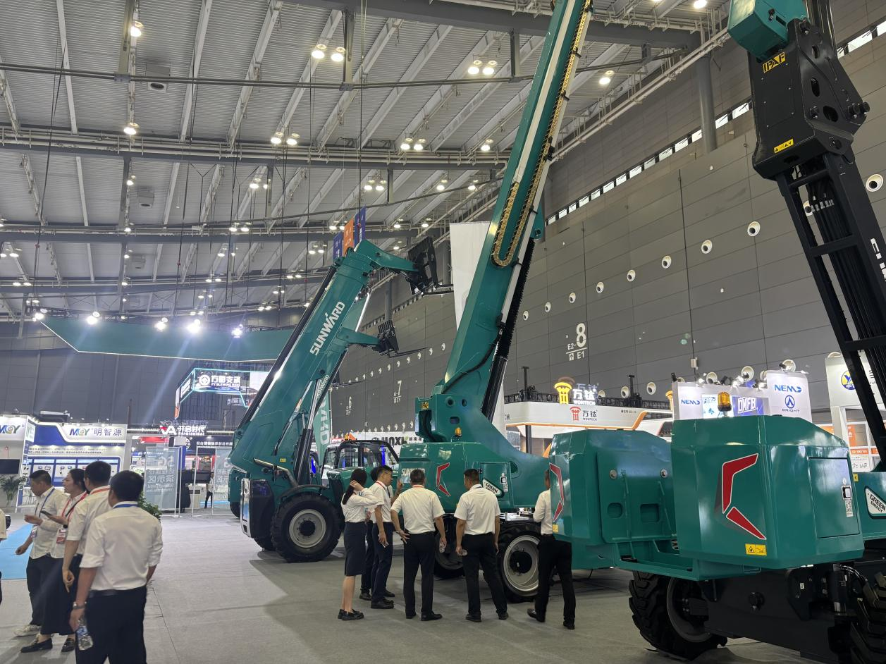 2025 CICEE | LETOU乐投智能SWT34JE-P电动直臂式高空作业平台重磅宣布！