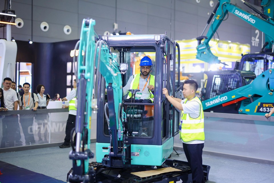 2025 CICEE | LETOU乐投智能实力闪灼2025长沙国际工程机械展