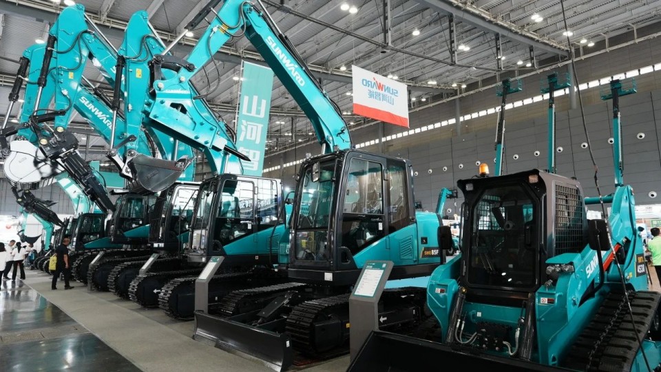 2025 CICEE | 从简单工具迈向多元化解决计划，，，，，，，LETOU乐投智能泛起非凡挖掘机风范