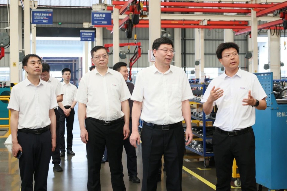 中国工程院院士、中南林业科技大学党委书记吴义强一行到LETOU乐投智能开展访企拓岗活动