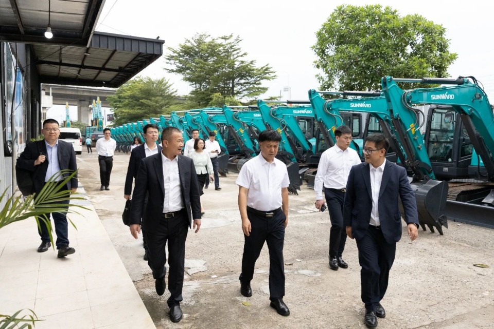 广州工控集团党委书记、董事长景广军率队考察LETOU乐投智能印尼子公司