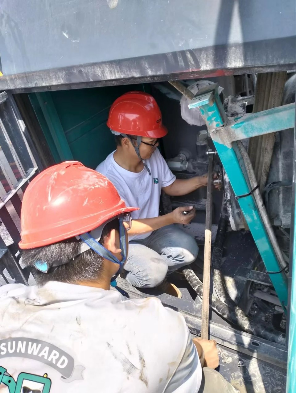 跨越LETOU乐投万里 智启效劳新程——LETOU乐投矿岩“效劳万里行”活动走进海螺水泥