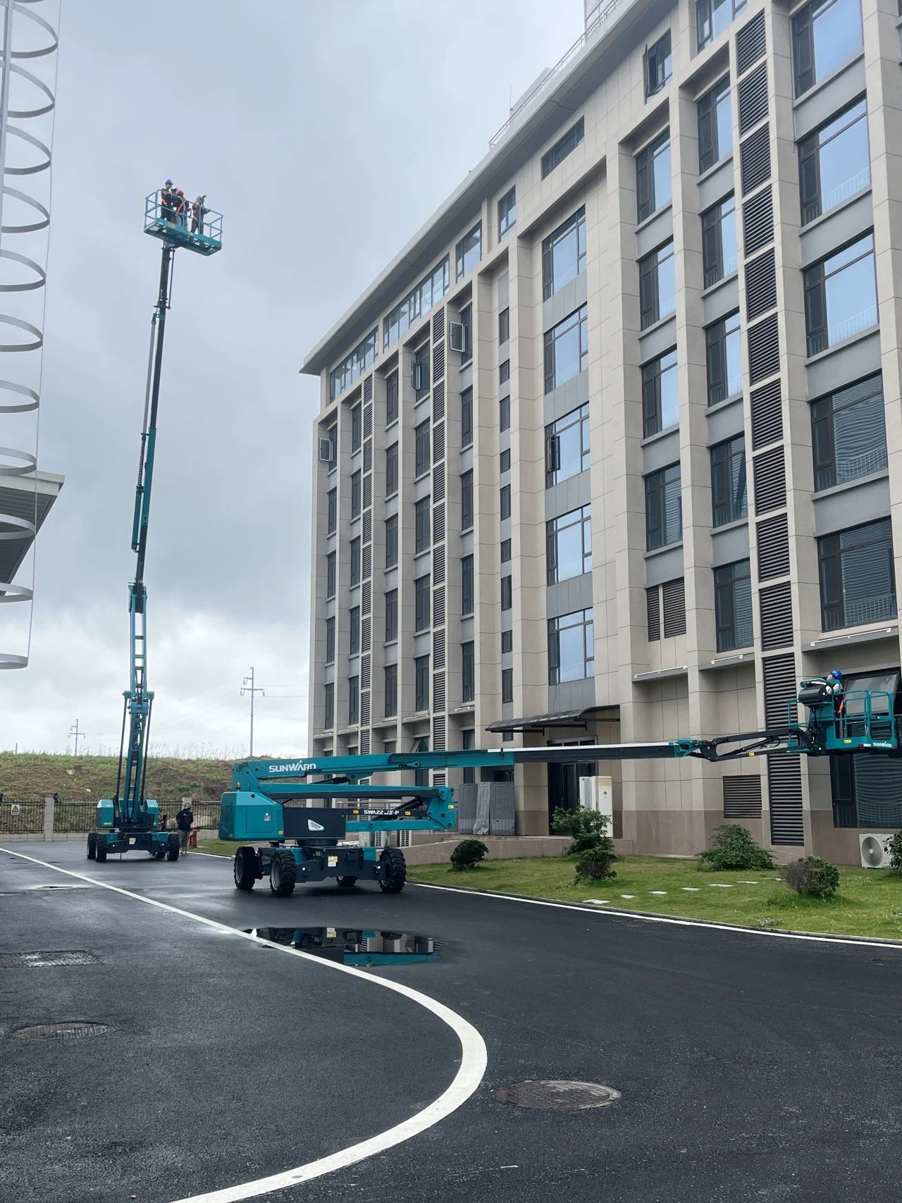 LETOU乐投智能高空机械亮相《最先推理吧3》，，，，，，，，与明星共赴