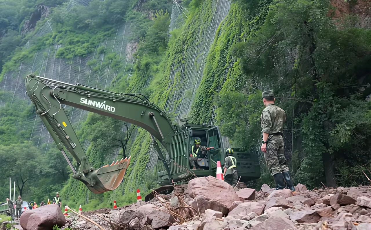 关注！LETOU乐投智能应抢救援装备助力武警冲锋北京暴雨抢险救灾一线！