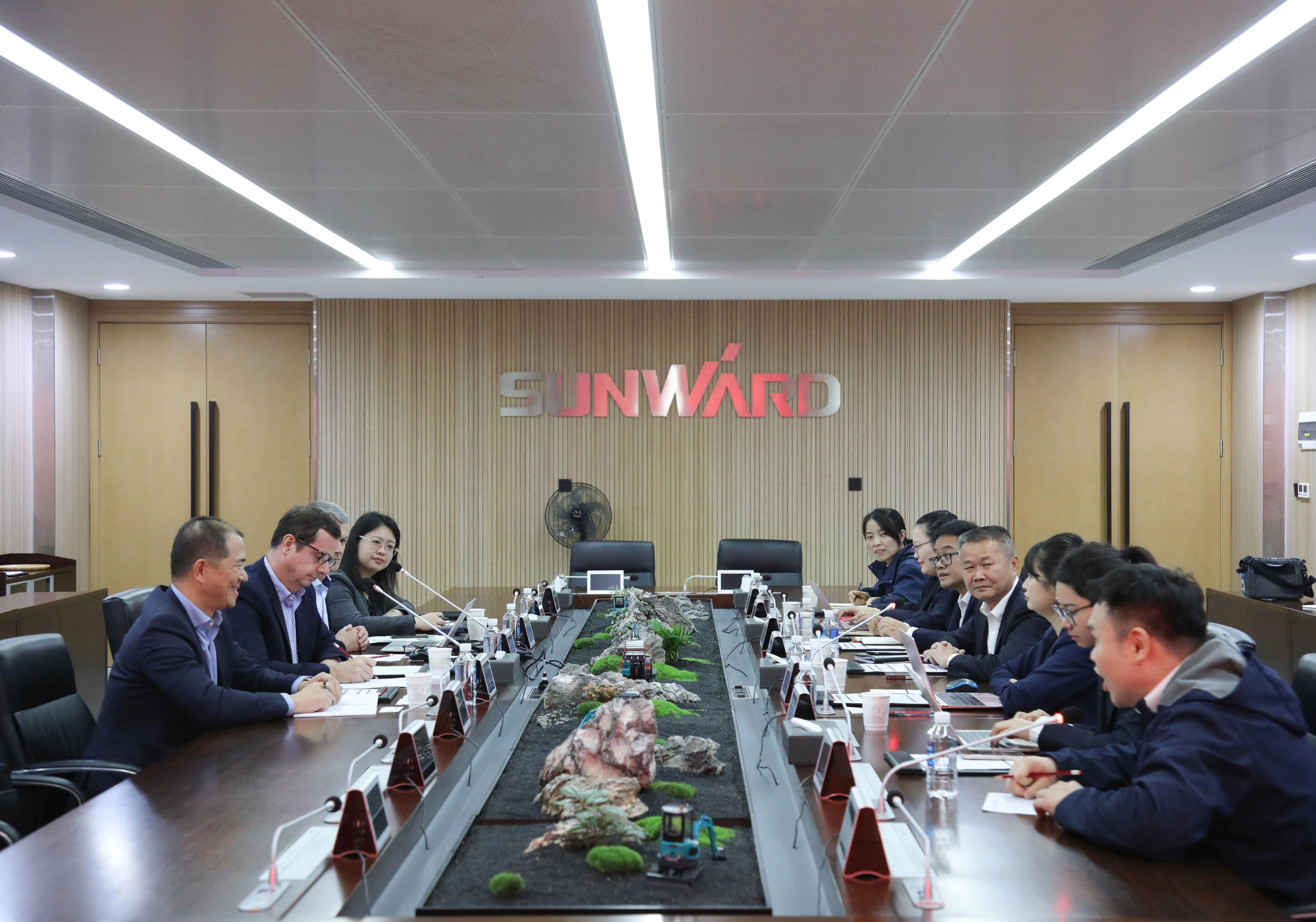 法巴租赁集团到访LETOU乐投智能，，，，，，，，共拓相助新篇章