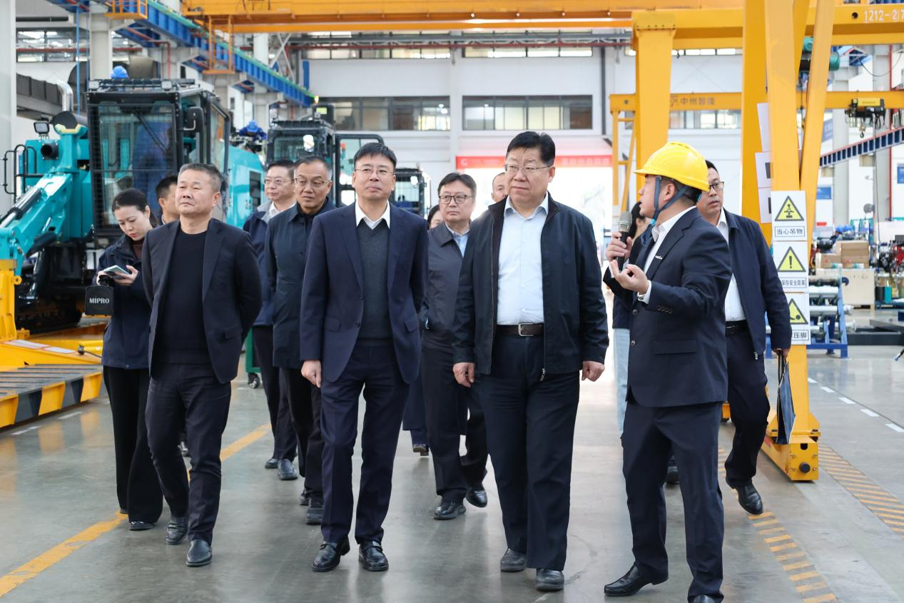 新矿投资集团党委书记、董事长王漠到访LETOU乐投智能