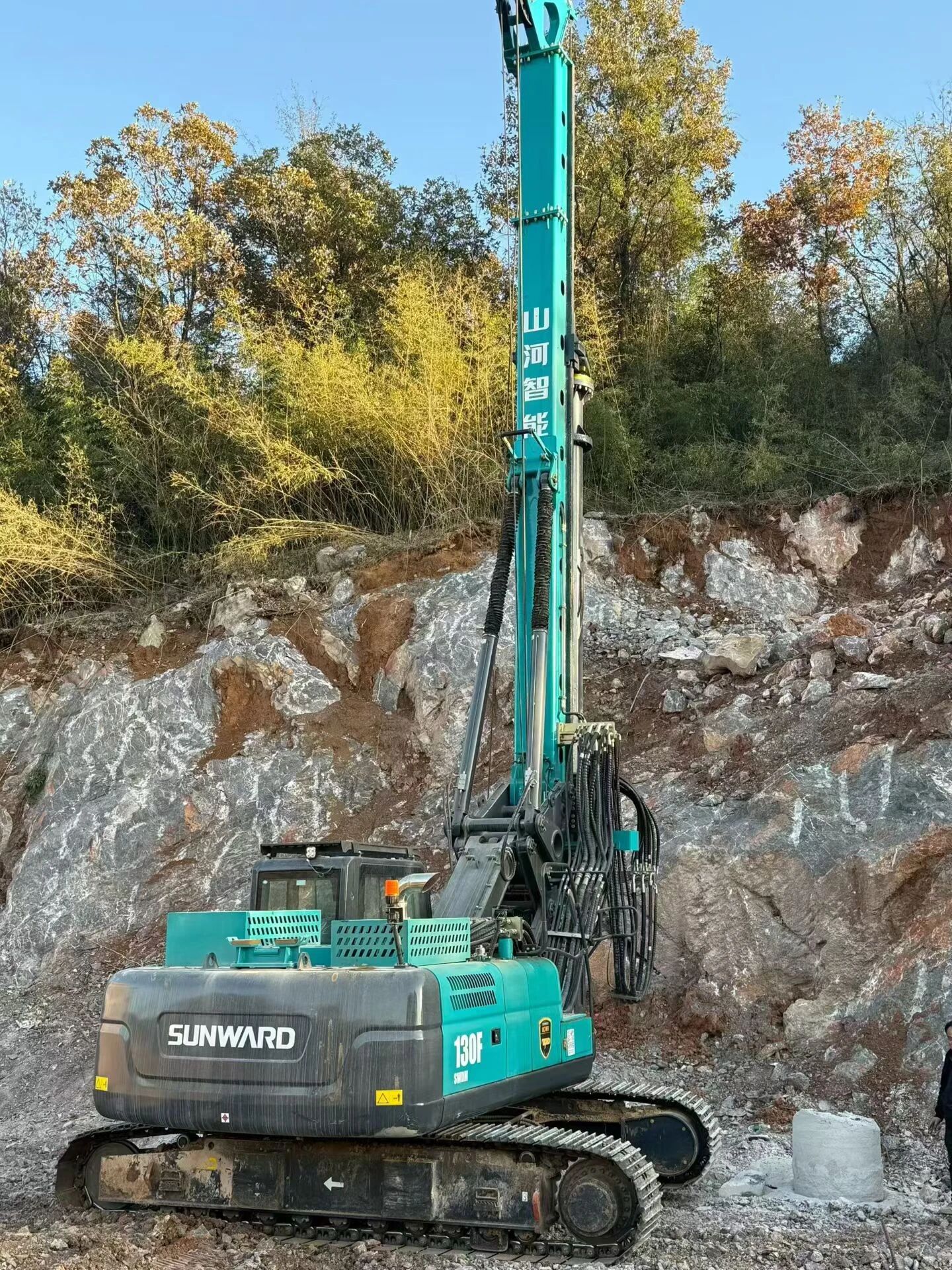 从国家重点工程到墟落安居建设，，，，，，，LETOU乐投智能旋挖钻机实现跨场景继续