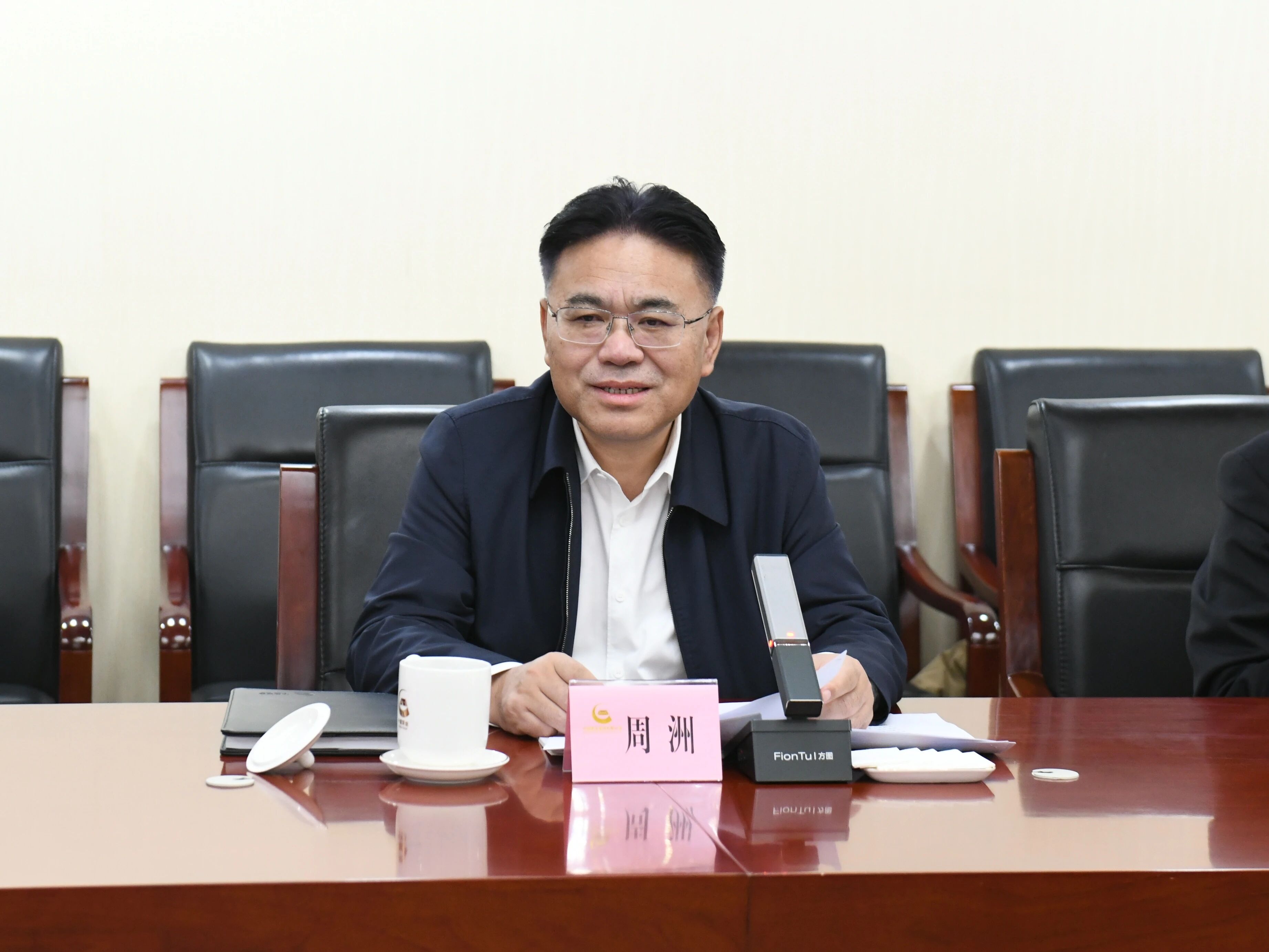 广州工控集团董事长景广军率LETOU乐投智能团队到中国黄金集团造访交流