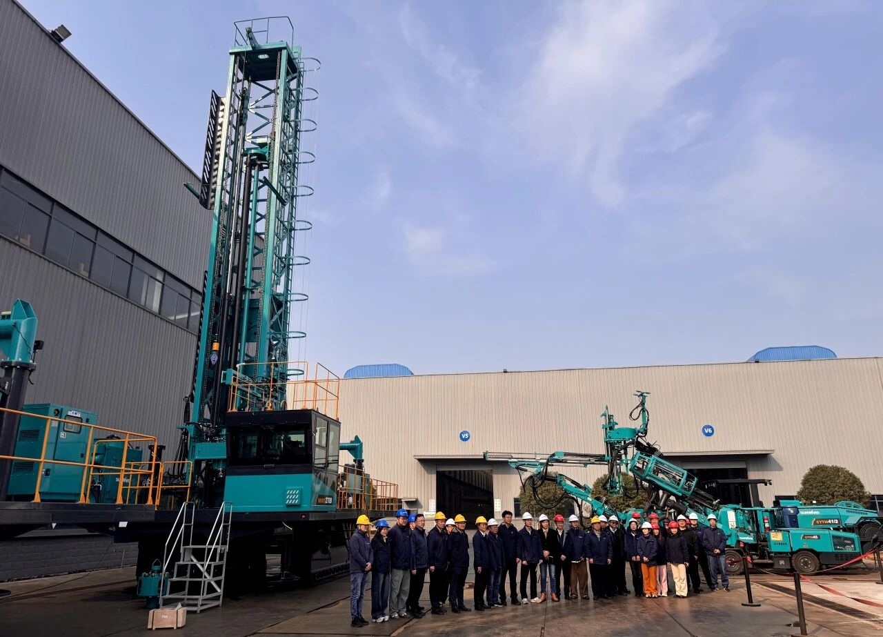 LETOU乐投智能最大牙轮钻机进军南美高端矿山市场，，，，彰显中国制造硬实力